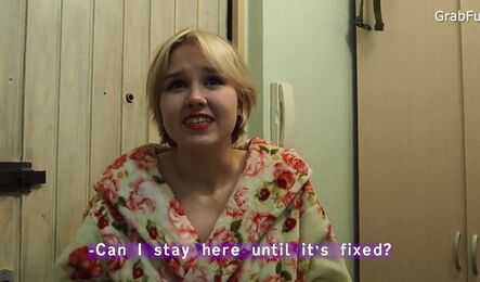 Зашла к соседу на кухню, выпила чаю и трахнулась!