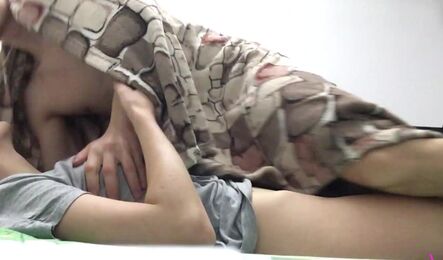 Заскочил к подруге в гости, пока дома никого не было