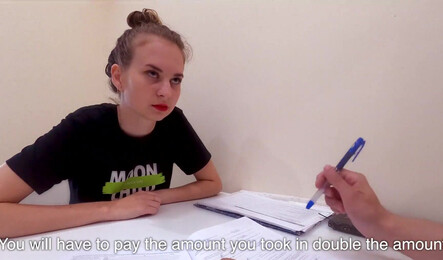 Русская девушка не отказалась погасить долг вот таким способом!