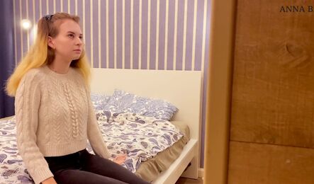 Русская девушка не отказалась погасить долг вот таким способом!