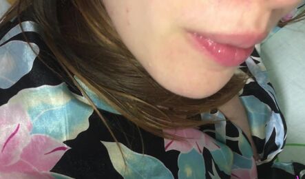 Соблазнила на секс перед завтраком и парень не отказался