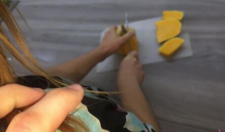 Соблазнила на секс перед завтраком и парень не отказался