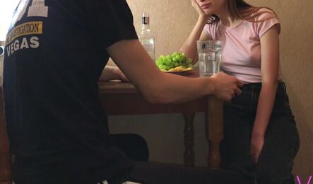 Пьяная подруга не отказалась от секса