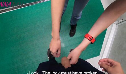 Неловкий случай в поезде закончился сексом с русской незнакомкой