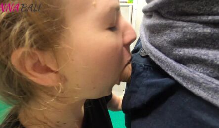 Неловкий случай в поезде закончился сексом с русской незнакомкой