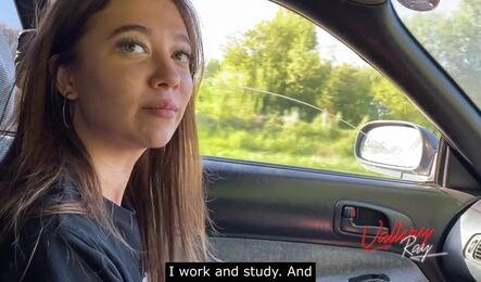 Деревенская незнакомка сделала минет за то что подвез!