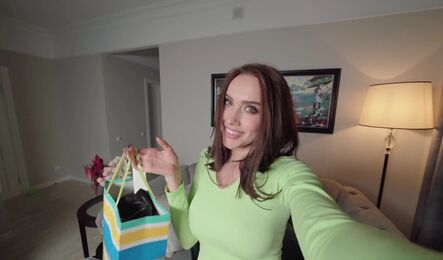 Русская девушка любит деньги и хороший секс с папиком!