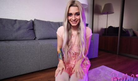 Сводный брат приготовил сестре на день рождения - секс!