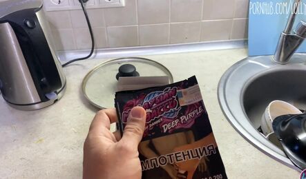 Секс с русской мачехой в порно с разговром!