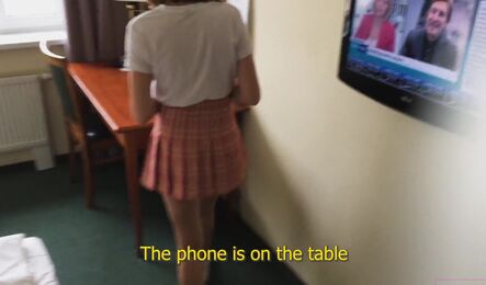 Знакомство с соседкой закончилось сексом в моем номере