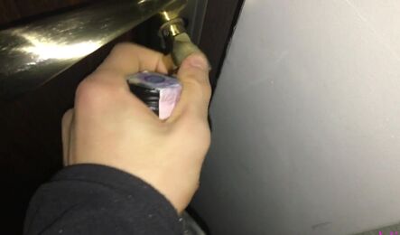 Как русская сводная сестра помогла брату кончить с оргазмом!