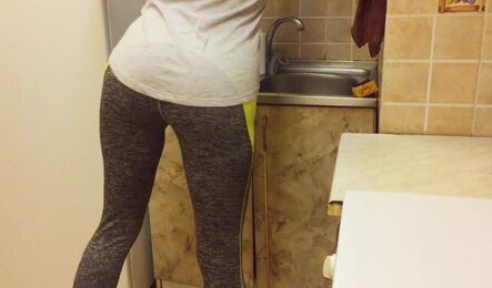 Не смог сдержаться и трахнул симпатичную дену брата