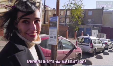 Познакомился с русской давалкой из Воронежа и занялся с ней сексом прямо на улице