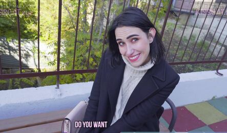 Познакомился с русской давалкой из Воронежа и занялся с ней сексом прямо на улице