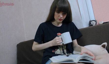 Виртуальный секс по скайпу с худой русской девушкой