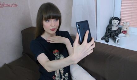 Виртуальный секс по скайпу с худой русской девушкой