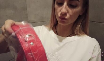 Секс в туалете с русской похотливой студенткой