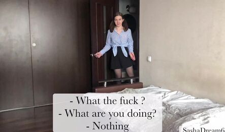 Русская сводная сестра застукала парня на дрочке и избавила его от недотраха - с разговорами