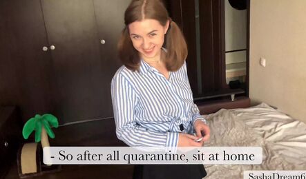 Русская сводная сестра застукала парня на дрочке и избавила его от недотраха - с разговорами