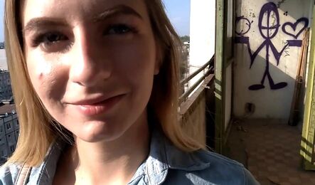 Любительский русский секс с подругой на балконе