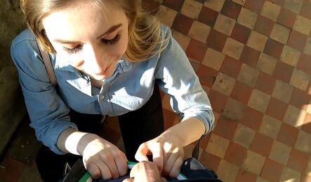 Любительский русский секс с подругой на балконе