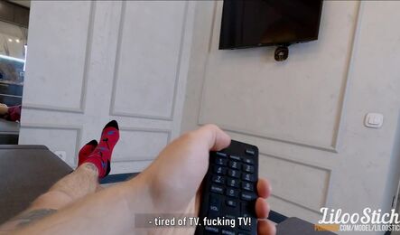 Молодая подруга давно не трахалась и принимает член во все дырки