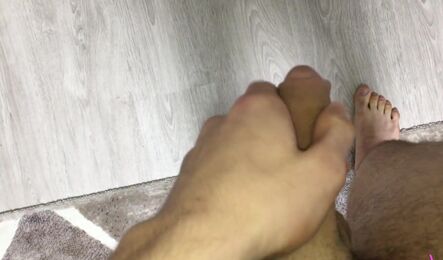 Нам надоело просто дружить и мы решил заниматься сексом!