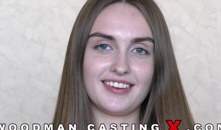 Обычная девушка из России посетитал кастинг Пьера Вумана и показала на что способна!