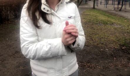 Русская девушка занимается сексом с незнакомце, потому что нужны деньги!