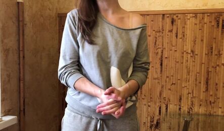 Русская девушка занимается сексом с незнакомце, потому что нужны деньги!