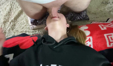 Русская студентка выпила шампанского и не дала другу!