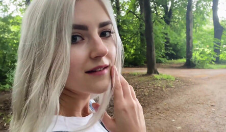 Ева Эльфи в красивом порно на природе!