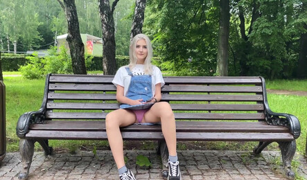 Ева Эльфи в красивом порно на природе!