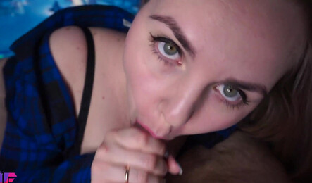 Играть в игры не так интересно как трахать пышную женщину!