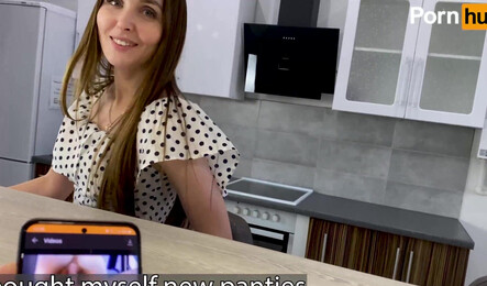 Очень милая русская женщина соблазняет мужа в домашнем порно!