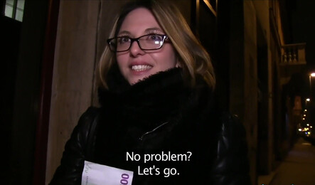 Незнакомка сделал минет парню за небольшие деньги!