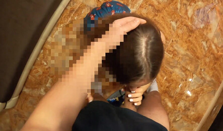 Не смогла заплатить за квартиру во время и теперь отмазывается сексом!