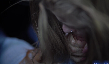 Впустил девушку погреться в машину и получил минет в благодарность!