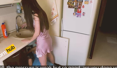 Пока мужа нет дома, русская женщина изменяет с другим!