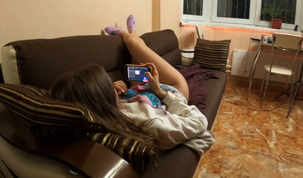 Смог отвлечь девушку от телефона и развести на сладкий секс!