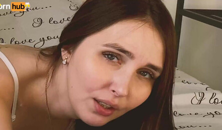 Секс с красивой русской женушкой в позе рачком!