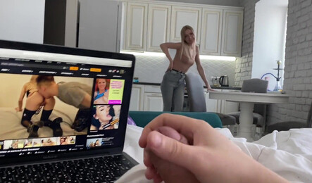 Моя девушка порно звезда и я могу трахать ее каждый день!