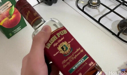 Выпившая русская студентка принимает в киску и попку!