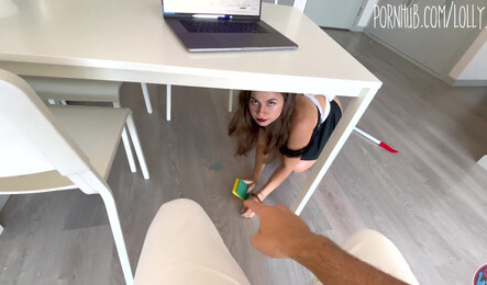 Горничная спалилась на краже и теперь занимается сексом с хозяином дома!