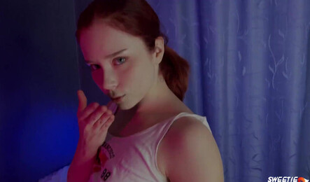 Топовая русская девушка в классном домашнем порно!