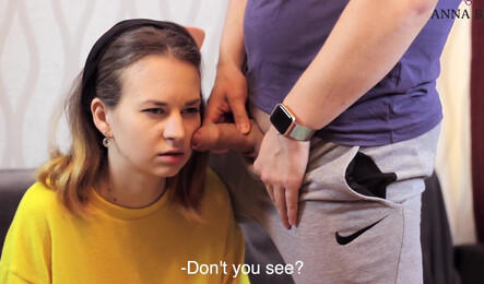 Отвлек девушку от игры, когда очень захотелось секса!