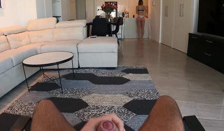 Показал подруге свой утренний секс и она сразу захотела секса!