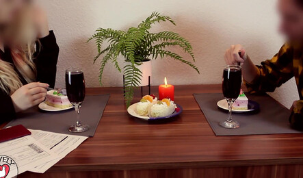 Устроил девушке романтический вечер и заслужил на секс!