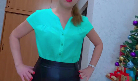 Как русская мачеха спалила пасынка на дрочке и дала ему!