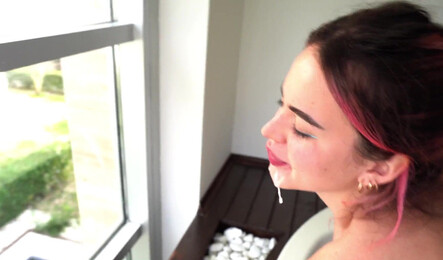 Русская девушка захотела секса в попу с большим и толстым членом